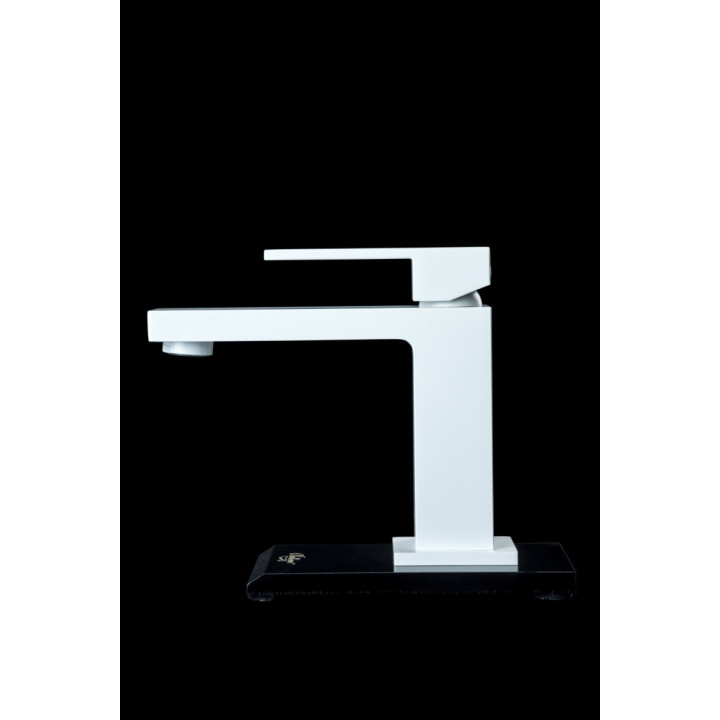 Boheme 471-MW смеситель для раковины Qubic